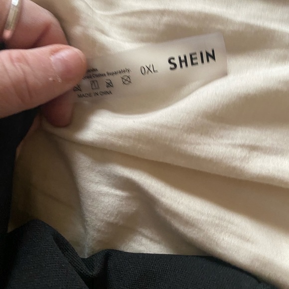 One piece - Picture 2 of 2